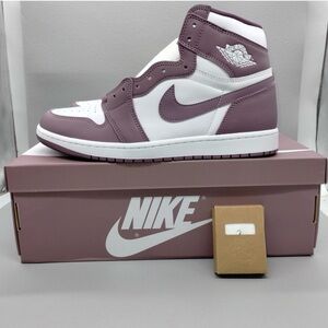 Air Jordan 1 High OG Mens DZ5485 105 Mauve White Size 11 Nike Basketball